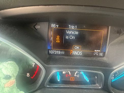 Used 2018 Ford Escape SE w/ SE Sport Appearance Package AWD/4WD image 18