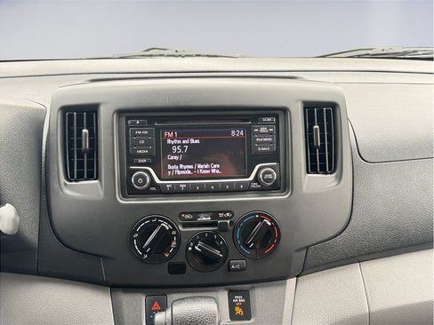 Used 2019 Nissan NV200 S FWD image 10