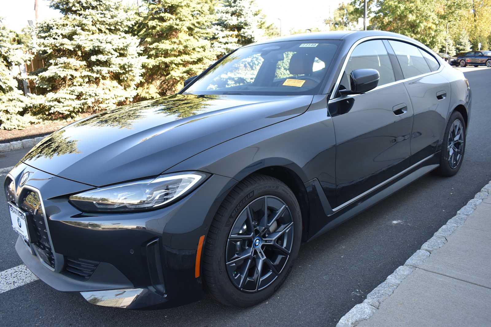 Used 2024 BMW i4 xDrive40i w/ Premium Package AWD/4WD image 3