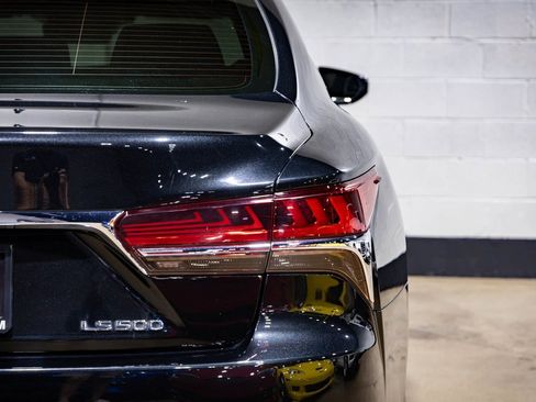 Used 2019 Lexus LS 500 image 10