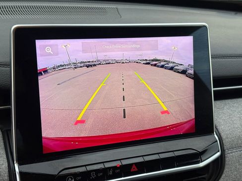 Used 2024 Jeep Compass Latitude image 26