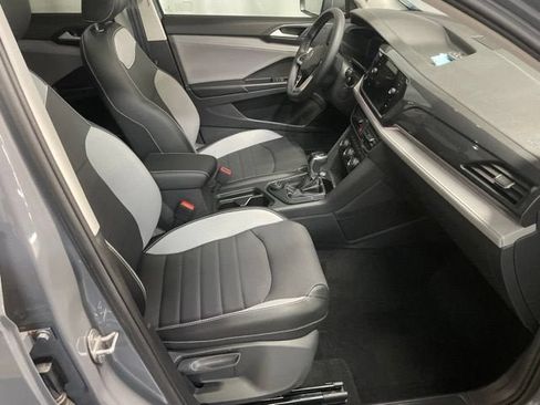 Certified 2023 Volkswagen Taos SEL AWD/4WD image 5