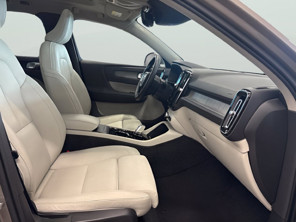 Used 2021 Volvo XC40 T5 Inscription AWD/4WD image 15
