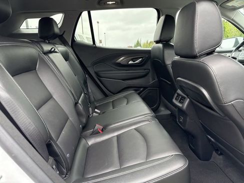 Used 2024 GMC Terrain SLT AWD/4WD image 13