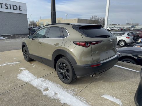 Used 2025 MAZDA CX-30 Carbon image 2