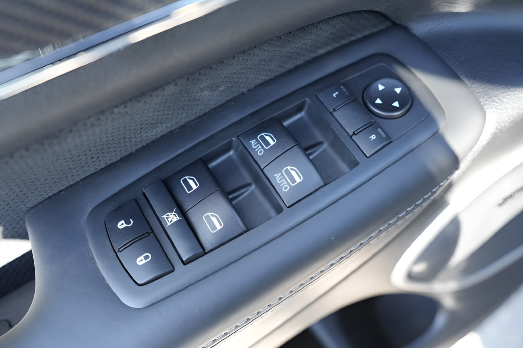 Used 2020 Jeep Grand Cherokee SRT AWD/4WD image 22
