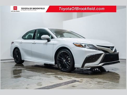Used 2024 Toyota Camry XSE image 1