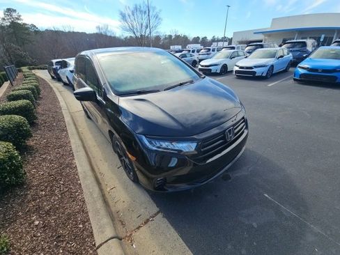 Certified 2023 Honda Odyssey Sport image 8