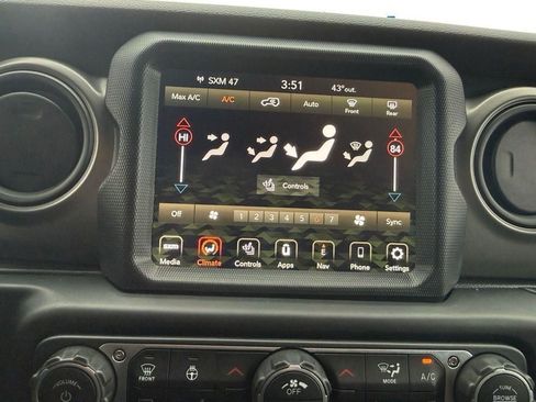 Used 2023 Jeep Wrangler Unlimited w/ Cold Weather Group image 20