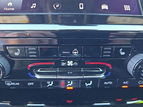 New 2026 Jeep Grand Cherokee Laredo X RWD image 20