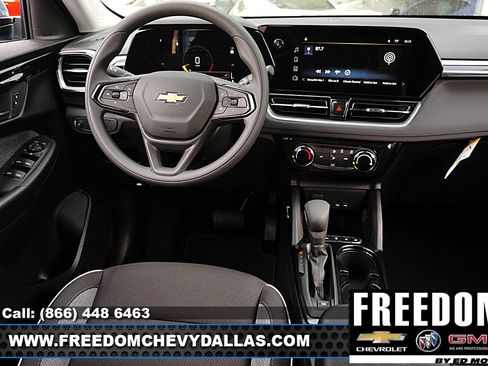 New 2026 Chevrolet TrailBlazer LT w/ Driver Confidence Package FWD image 17