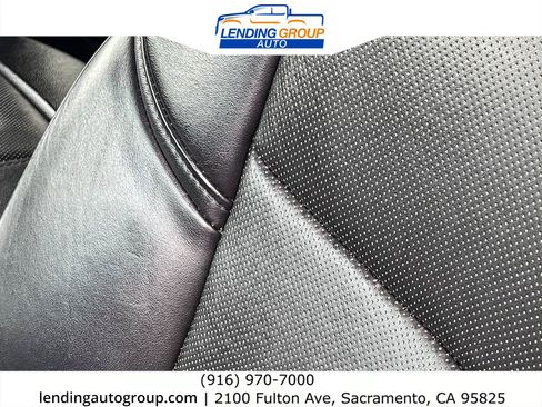 Used 2018 Cadillac Escalade Platinum image 25