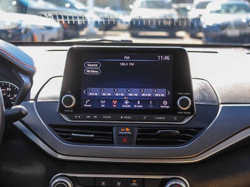 Used 2023 Nissan Altima 2.5 SR image 14