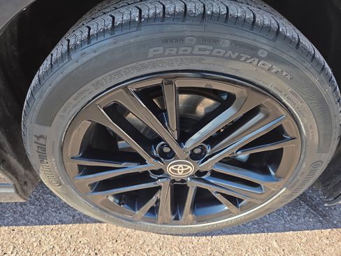 Certified 2025 Toyota Camry SE image 9