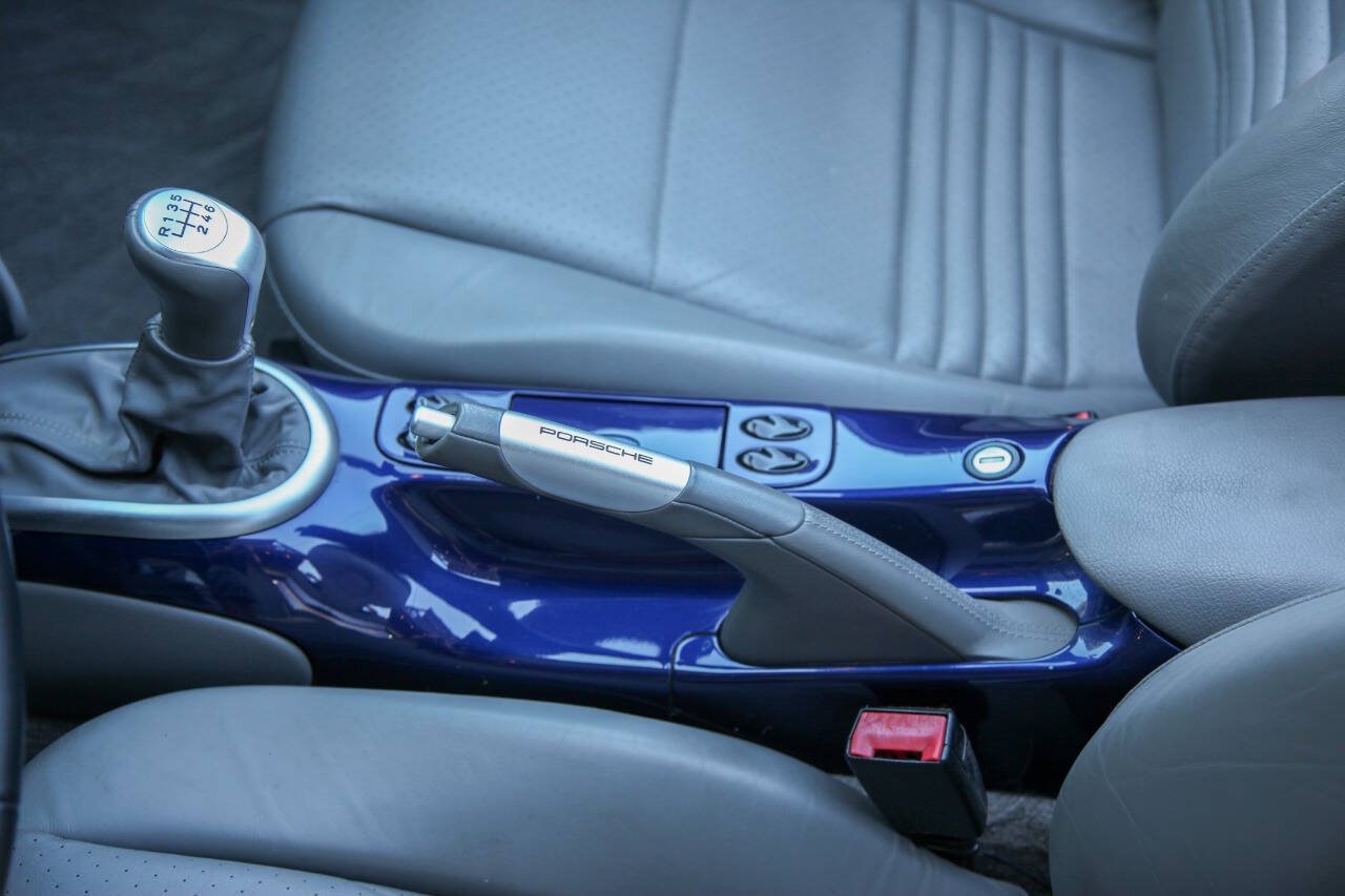 Used 2000 Porsche Boxster S RWD image 38