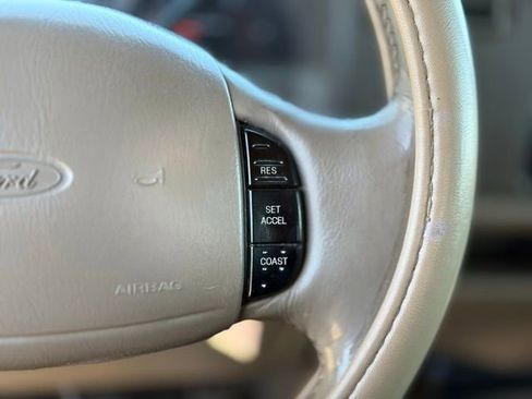 Used 2001 Ford F350 XLT image 22