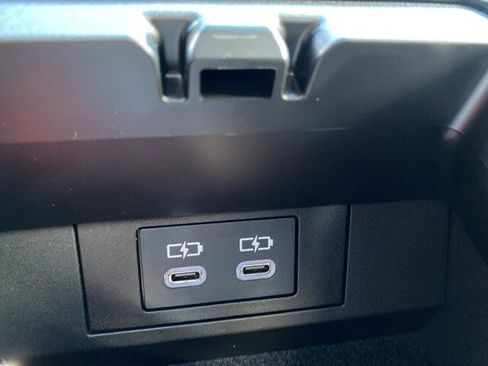 New 2025 Toyota Prius Plug-In Hybrid image 52