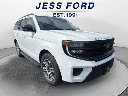 Used 2025 Ford Expedition Active image 8