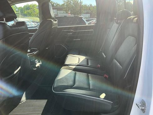 Used 2022 RAM 1500 Laramie AWD/4WD image 24