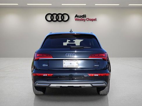 Used 2023 Audi Q5 2.0T Premium w/ Convenience Package image 4