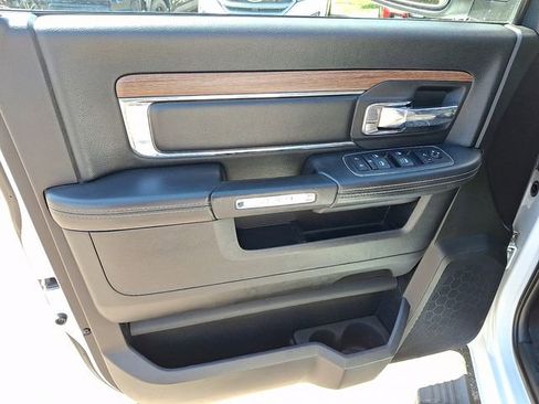Used 2015 RAM 1500 Laramie w/ Convenience Group image 9