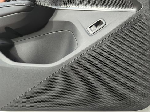 New 2026 Volkswagen Tiguan SEL R-Line image 33