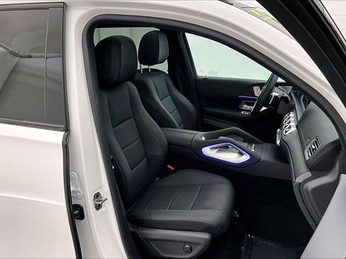 Used 2026 Mercedes-Benz GLS 450 4MATIC image 6
