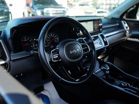 Used 2022 Kia Sorento S w/ Panoramic Sunroof Package FWD image 5
