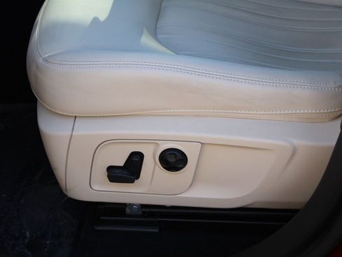 Used 2020 Maserati Levante S GranLusso image 17