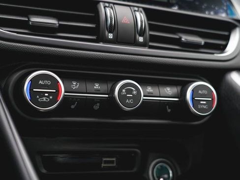 New 2025 Alfa Romeo Giulia AWD image 31