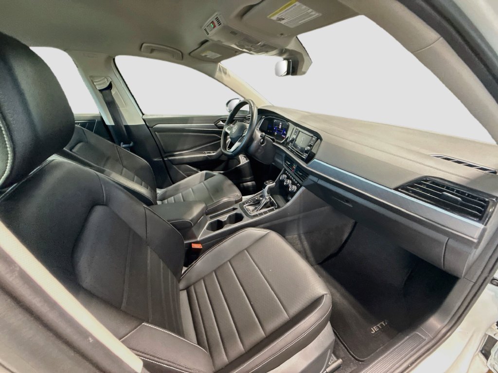 Used 2023 Volkswagen Jetta SE FWD image 26
