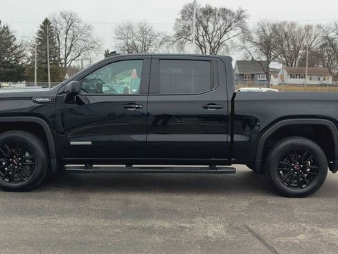 Used 2022 GMC Sierra 1500 Elevation w/ LPO, Elevation Black Package image 5