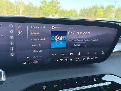 New 2026 Buick Enclave Avenir w/ Super Cruise Package FWD image 7