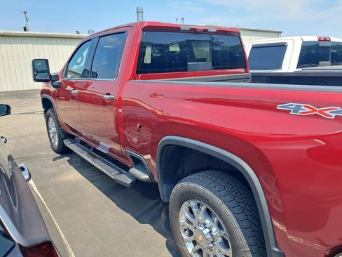 Used 2025 Chevrolet Silverado 2500 LTZ w/ LTZ Convenience Package AWD/4WD image 8