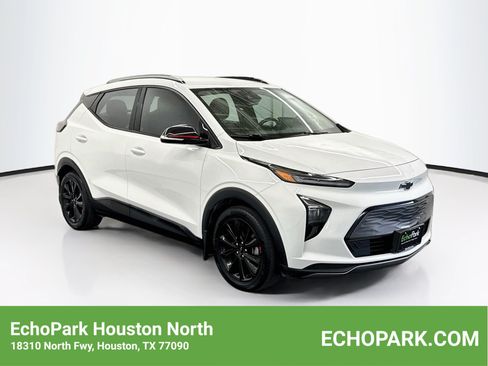 Used 2023 Chevrolet Bolt EUV LT w/ Convenience Package FWD image 1