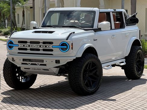 Used 2025 Ford Bronco Outer Banks image 10