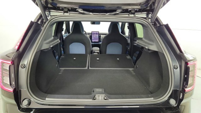 New 2026 Volvo EX30 Ultra w/ Protection Package AWD/4WD image 37