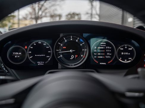 Used 2023 Porsche 911 Carrera 4S image 10