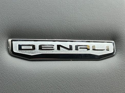 New 2026 GMC Yukon XL Denali w/ Denali Reserve Package image 12