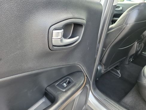 Used 2019 Jeep Compass Limited AWD/4WD image 13