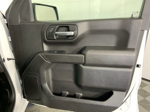 Used 2022 Chevrolet Silverado 1500 Custom image 13