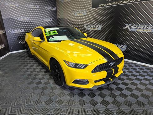 Used 2017 Ford Mustang Coupe RWD image 6