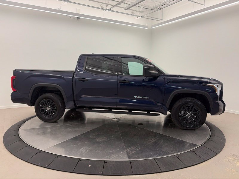 Used 2022 Toyota Tundra SR5 w/ SR5 Convenience Package AWD/4WD image 2