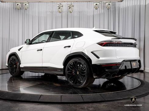 Used 2026 Lamborghini Urus SE AWD/4WD image 10