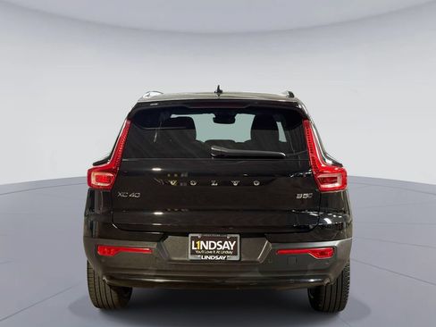 Used 2024 Volvo XC40 B5 Plus w/ Climate Package AWD/4WD image 11