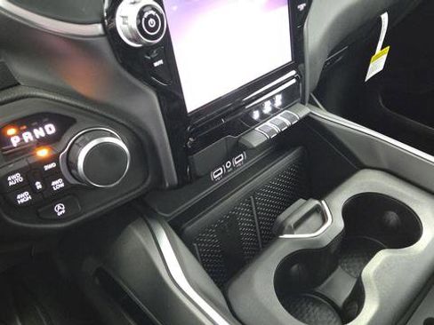 New 2026 RAM 1500 4x4 Crew Cab image 18