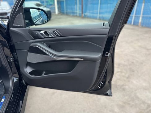 New 2026 BMW X7 M60i w/ Executive Package image 27