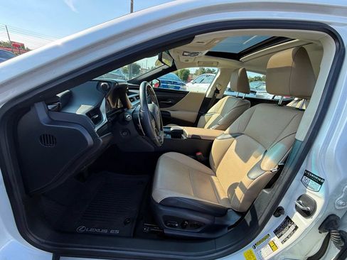 Used 2020 Lexus ES 350 w/ Premium Package FWD image 9