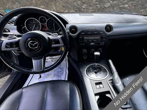 Used 2008 MAZDA MX-5 Miata Grand Touring w/ Interior Trim Pkg RWD image 13