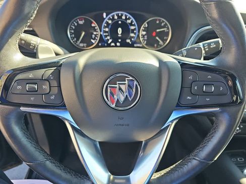Used 2022 Buick Enclave Avenir image 18
